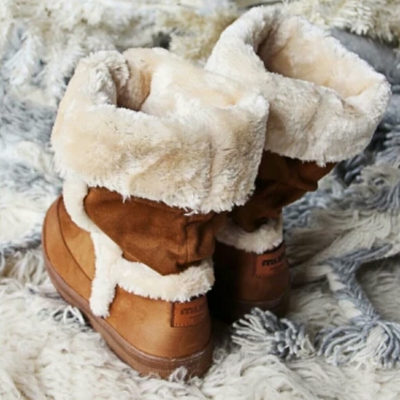 🔥FINAL SALE🔥Camel Brown Fur Lined Boots - Picture 4 of 4